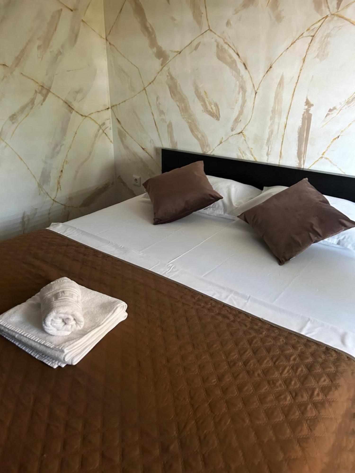 Guest House Târgu Jiu 외부 사진